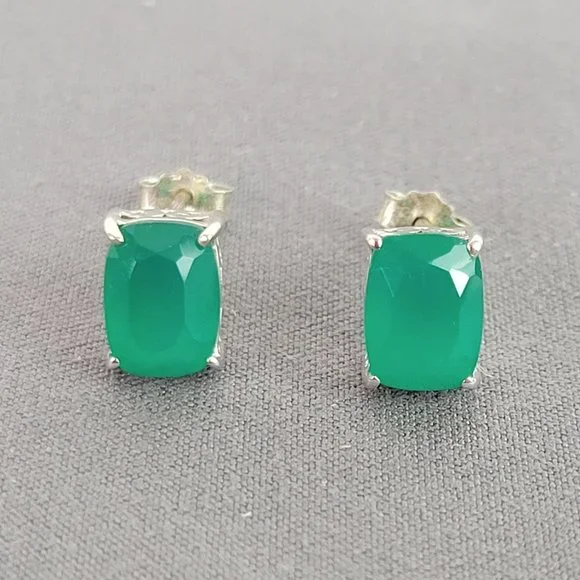 Green Onyx Rhodium Over Silver Heart Necklace, Ring (Sz 7.5), & Earrings - Picture 12 of 16